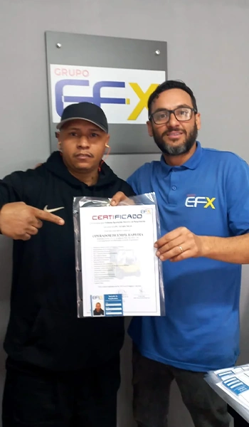 Aluno-certificado-curso-de-empilhadeira1